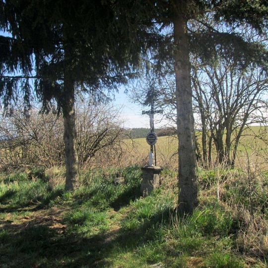 Kříž severovýchodně od Kalenic