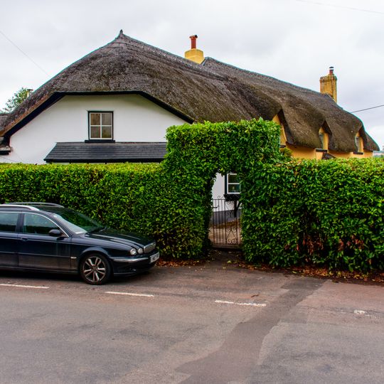 The Chantry And Spring Cottage