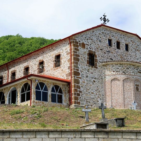 Saint George Church, Proti