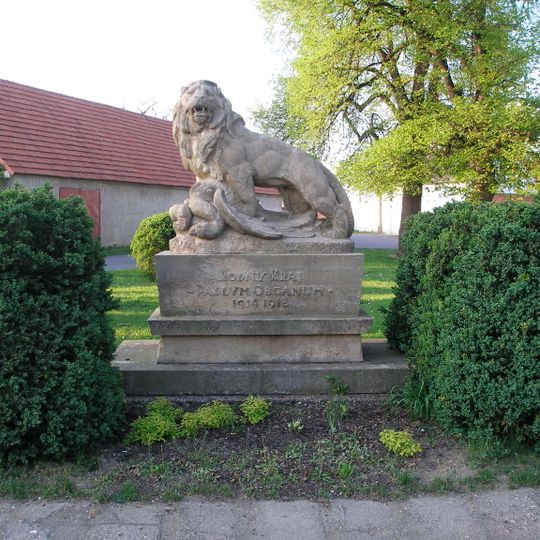 Pomník padlým v 1.světové válce v obci Býkev