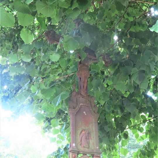 Kříž naproti domu 144 v Babětíně