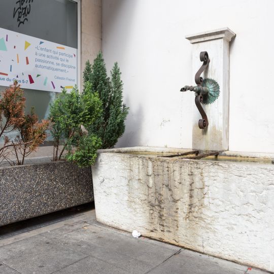 Fontaine de la rue de l'Avenir