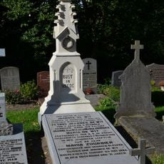 Familiegraf "De Wit" bij St. Laurentiuskerk