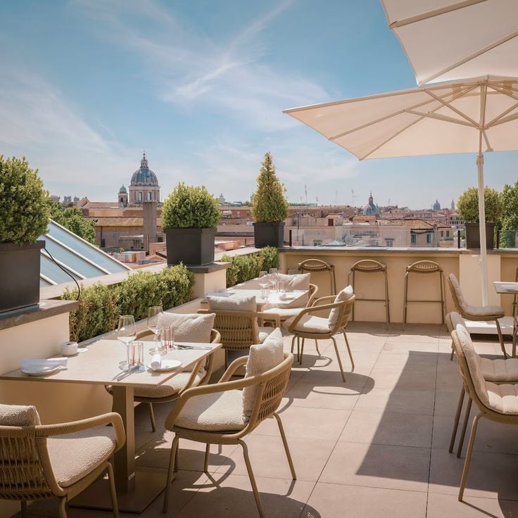 The First Luxury Art Hotel