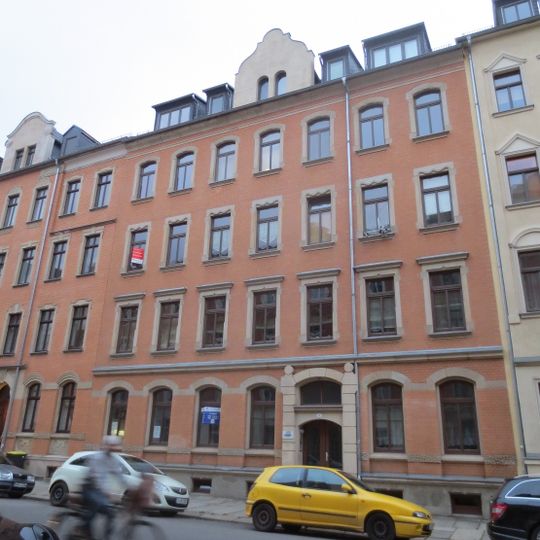 Mietshaus in geschlossener Bebauung Fritz-Matschke-Straße 7