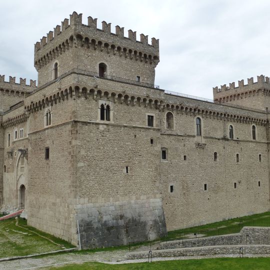 Castello Piccolomini