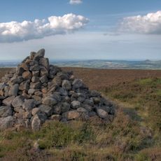 Round barrow at Drake Howe