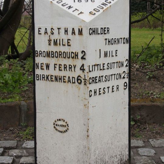 Milepost, N of Motel, N of M53 jct 5