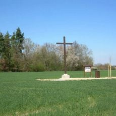 Dřevěný kříž Smíření severně od Dobřánek