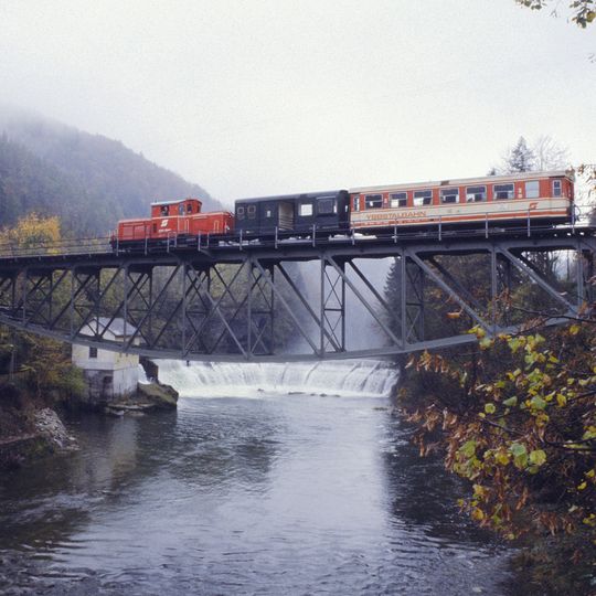Viadukt und Eisenbrücke bei Gstadt