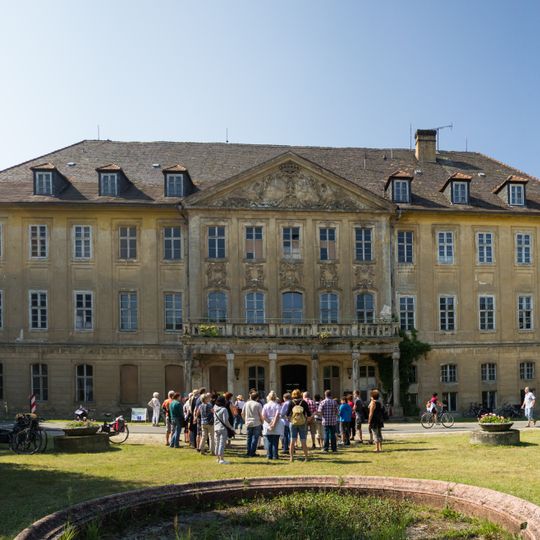 Schloss Schloßstraße 13, 14