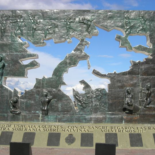 Mural escultórico Héroe de Malvinas