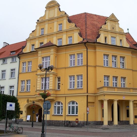 Nowy ratusz, ob. bank PKO