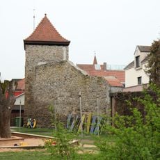 Städtlerstraße 11, Stadtmauer- und Turmrest