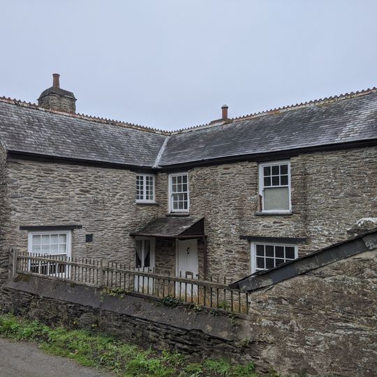 Penare Farmhouse With Attached Front Garden Wall And Outhouse
