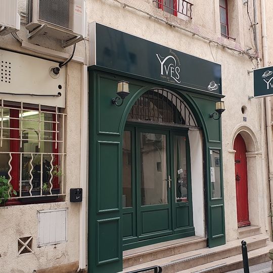 Yves Restaurant