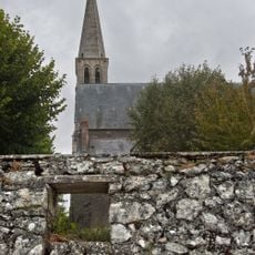 Église Saint-Vincent-et-Sainte-Radegonde de Cour-sur-Loire