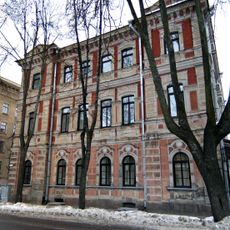 Viesnīca, vēlāk sabiedriska ēka