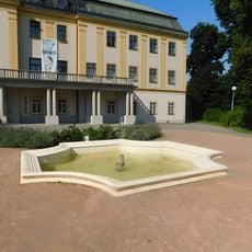 Fontána před zámkem ve Zlíně