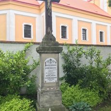 Kříž u kostela sv. Bartoloměje v Koněšíně