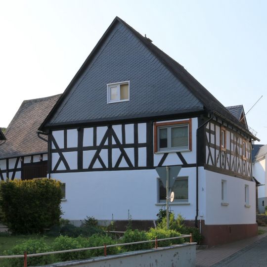 Gartenfeldstraße 3