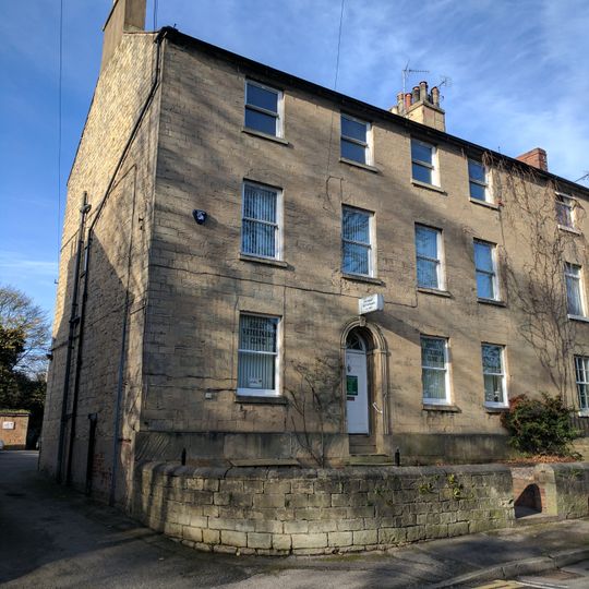 Walls To Front Gardens