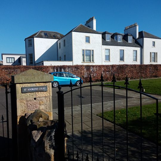 Gullane, Main Street, Queens Hotel