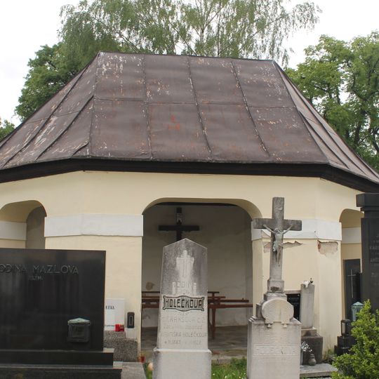 Márnice na hřbitově ve Zvoli