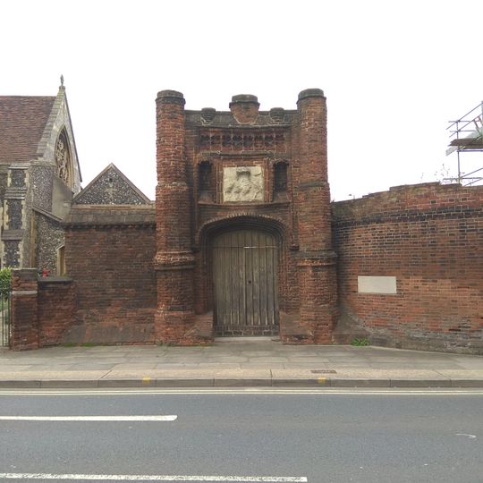 Wolsey's Gate, College Street