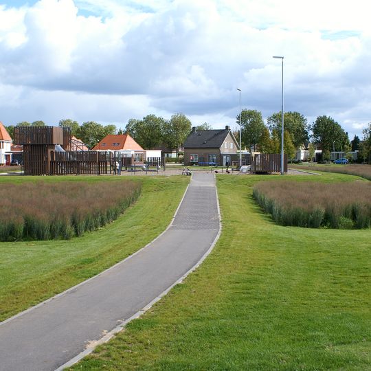 Terrein waarin de overblijfselen van het kasteel van Empel en Meerwijk