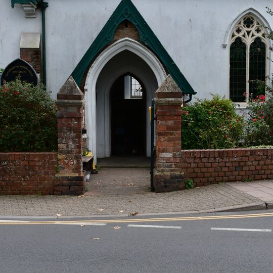 High Street Entrance Gates And Wall Of Unitarian Chapel