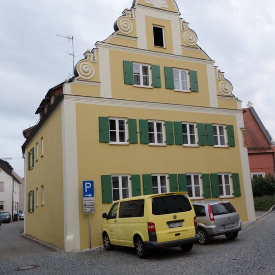 Wohn- und Geschäftshaus