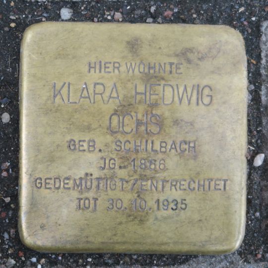 Stolperstein en memoria de Klara Hedwig Ochs