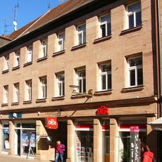 Wohn- und Geschäftshaus