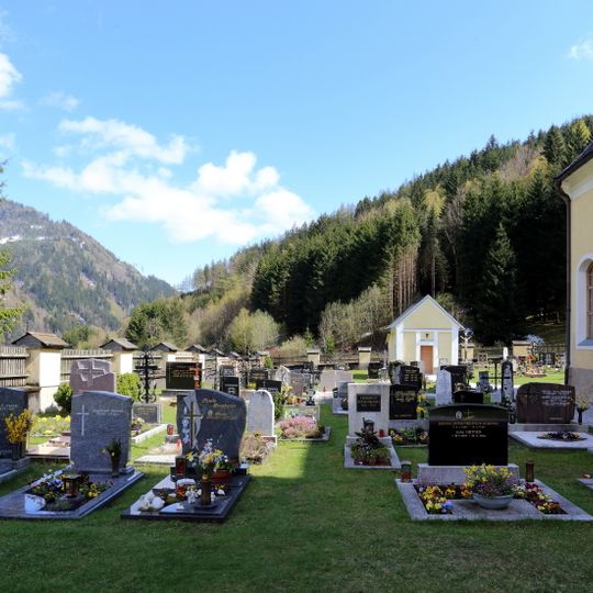 Evang. Friedhof und Aufbahrungshalle