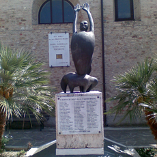 Monumento ai caduti di Tortoreto