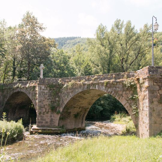 Puente viejo en Saint-Maurice-de-Sorgues