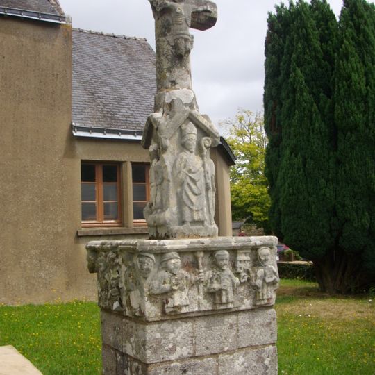 Croix de cimetière de Larré