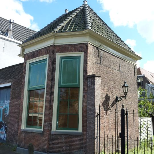 Theekoepel Utrechtse Veer 22, Leiden