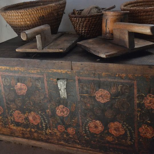 Usadlosť, dom ľudový