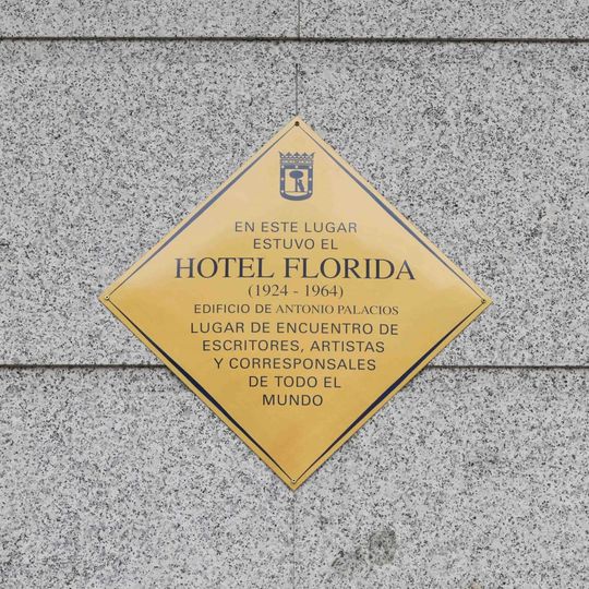 Commemorative plaque to the Hotel Florida