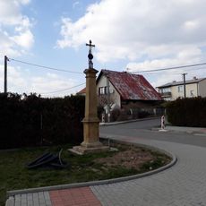 Kříž v západní části Úherců