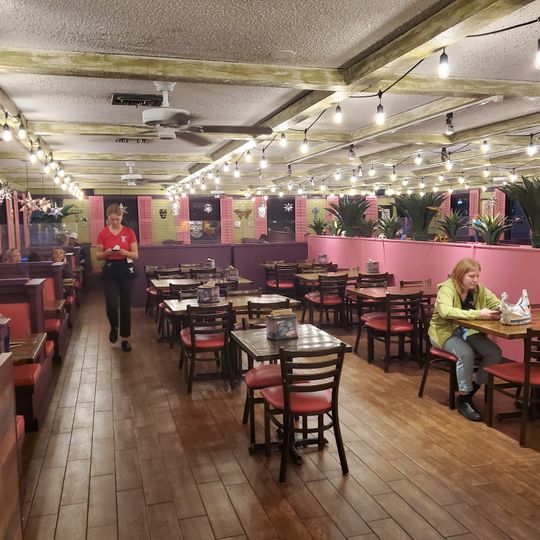 Cantina Louie