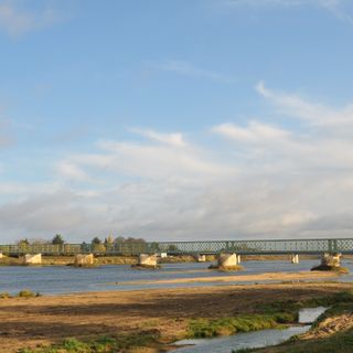 Viaduc ferroviaire de Sully-sur-Loire