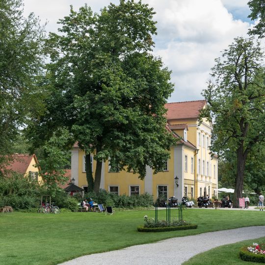 Łomnica Palace Park