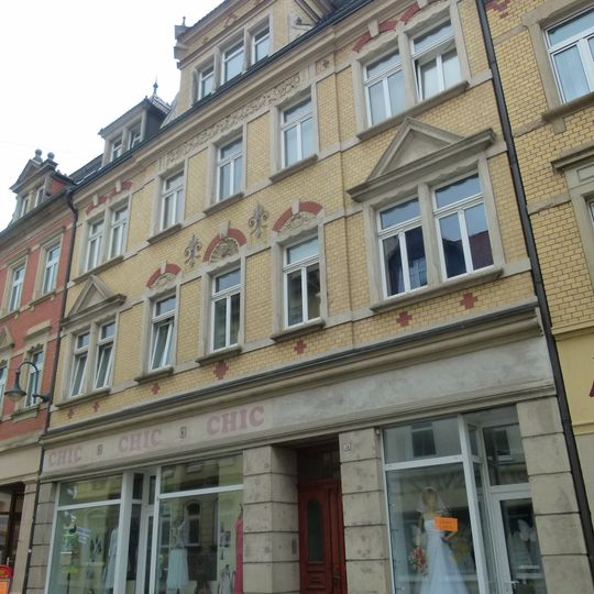 Mietshaus mit Laden in geschlossener Bebauung Robert-Koch-Straße 34