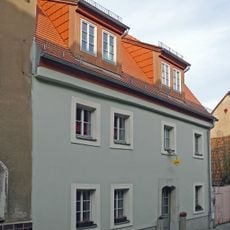 Wohnhaus in halboffener Bebauung Leschestraße 3
