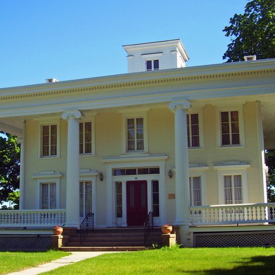 Walter Brewster House