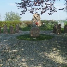 Denkmal für die Gefallenen des Ersten Weltkrieges Straße am Denkmal 1 (gegenüber)