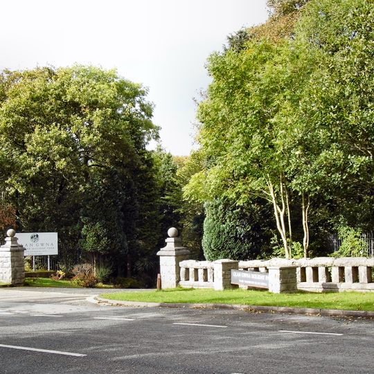 Gate piers and walls at entrance to Glan Gwna Hall